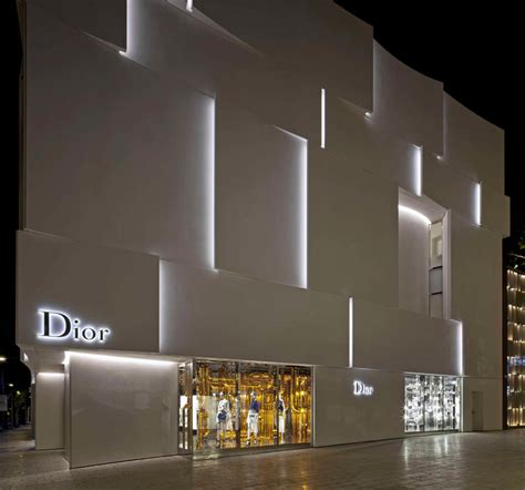 facade magasin dior|dior boutique fabric.